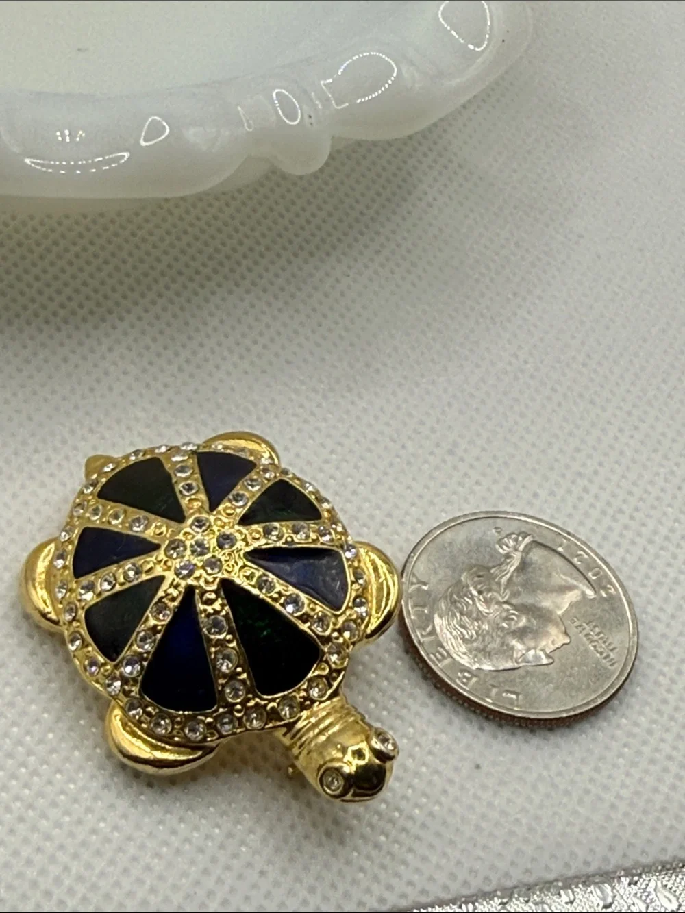 Vintage Gold-Tone Turtle Brooch Blue Green Enamel Clear Crystals high end look